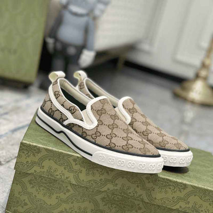 Gucci Slip On GG Supreme Monogram