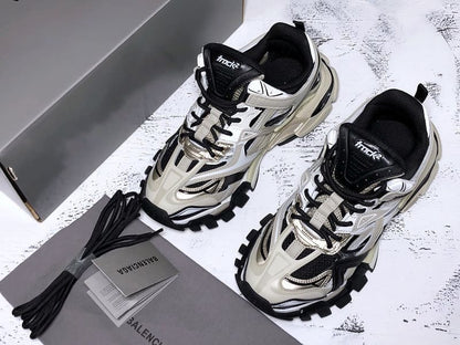 Pronta Entrega - Balenciaga Track 2.0  Beige Black