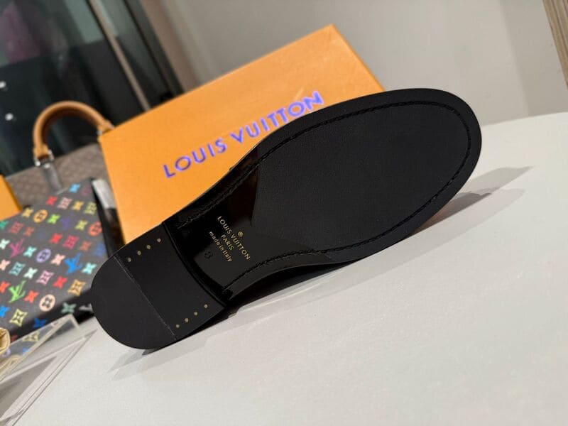 Louis Vuitton Major Loafer Preto