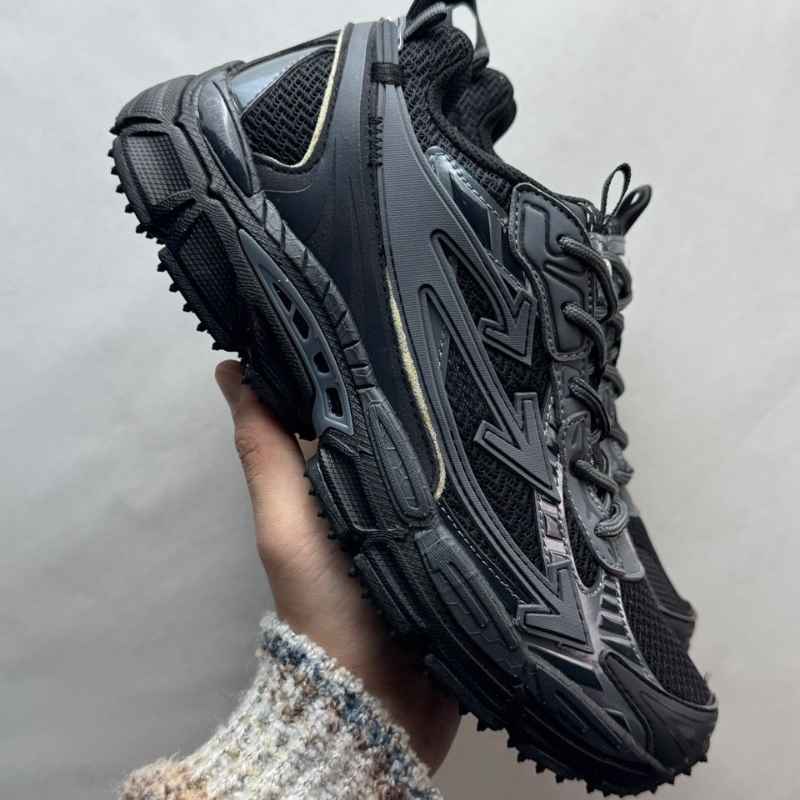 Off-White Be Right Back