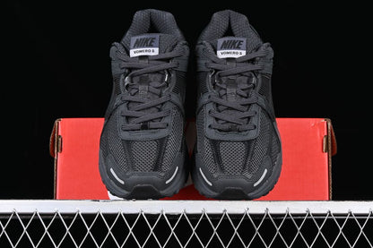 Nike Zoom Vomero 5 Anthracite