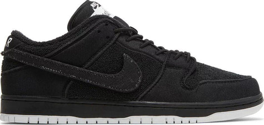 Nike Gnarhunters x Dunk Low SB 'Black'